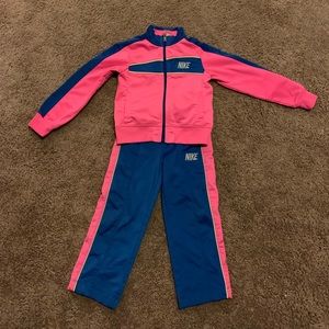 Toddler Nike Warmup’s
